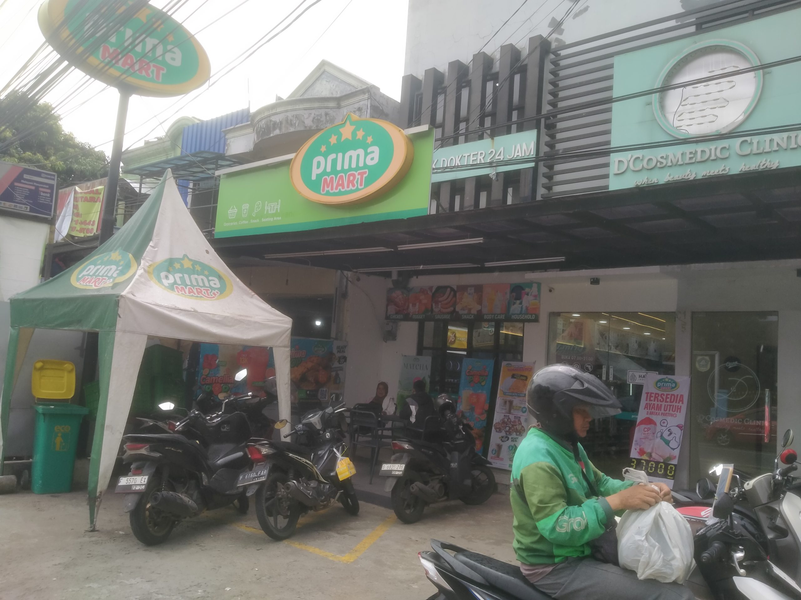 Parkir Tak Aman, Konsumen Prima Mart Sukahati Cibinong Kapok Belanja